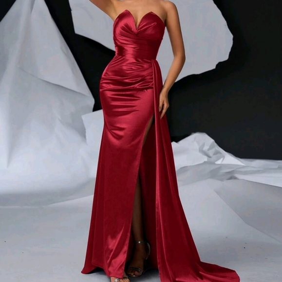 Burgundy Red Elegant Luxury Strapless Neck Ruched Decor Asymmetric Evening Dress - Picture 3 of 7